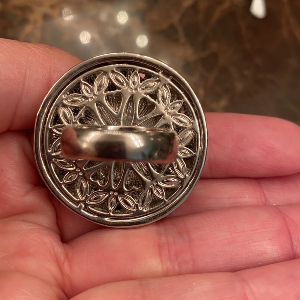 Ring - Picture 2 of 3
